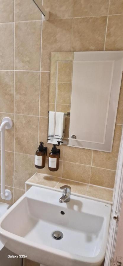 Archillects Entire Two Bedroom Comfy House - Free Parking Glasgow Exteriör bild