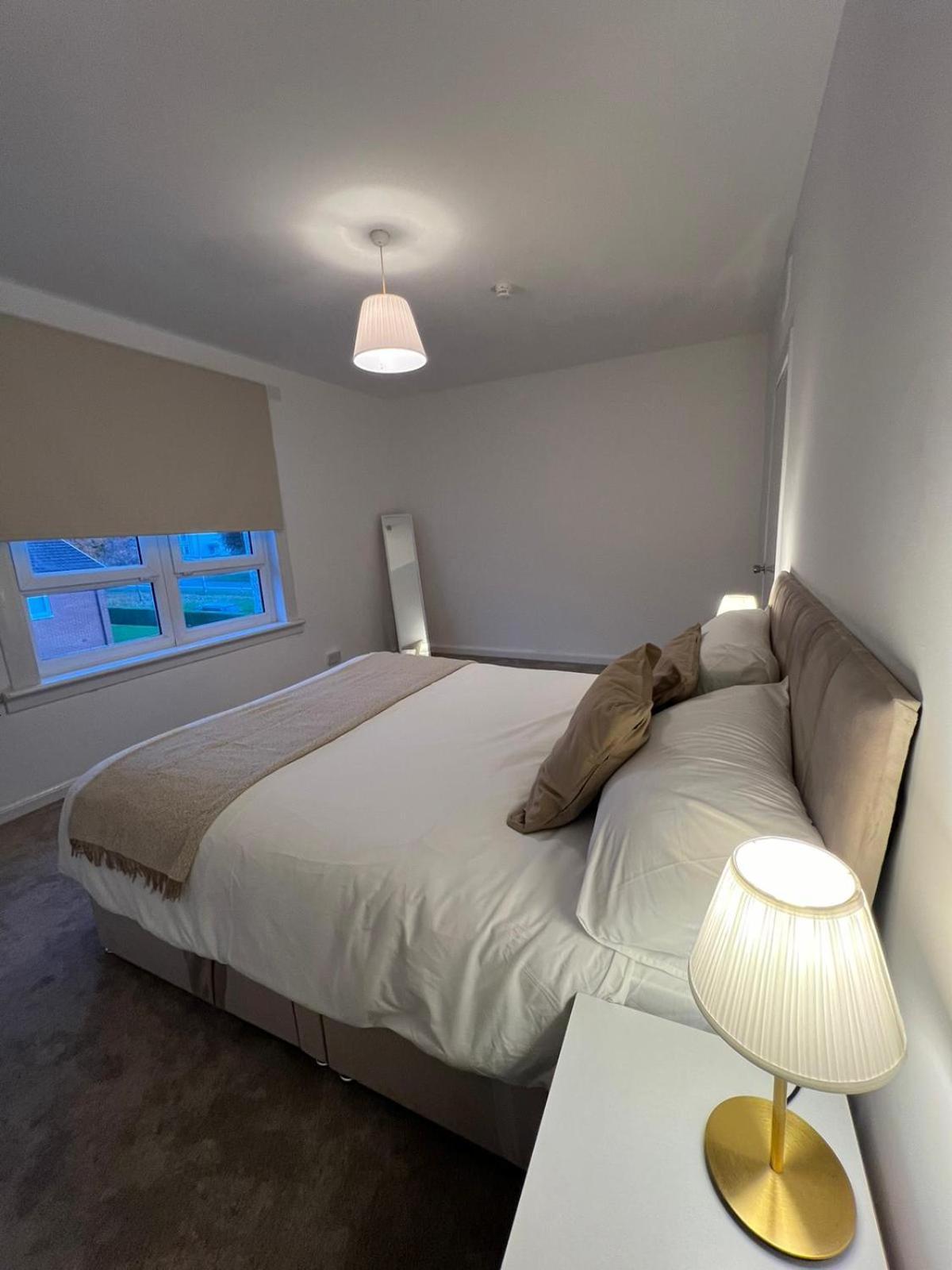 Archillects Entire Two Bedroom Comfy House - Free Parking Glasgow Exteriör bild
